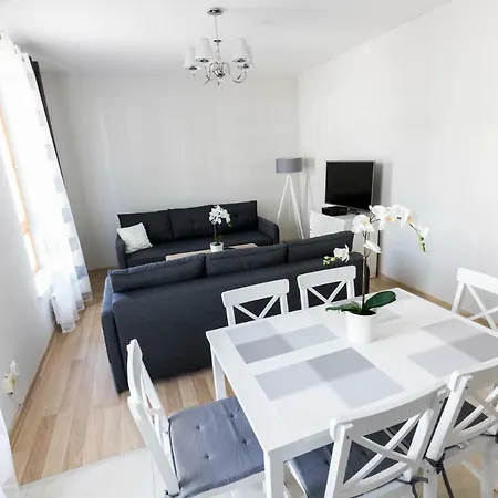 Apartment 3d